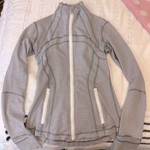 LULULEMON DEFINE JACKET